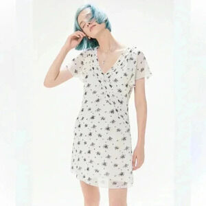 Urban outfitters roselle v neck mini  dress S